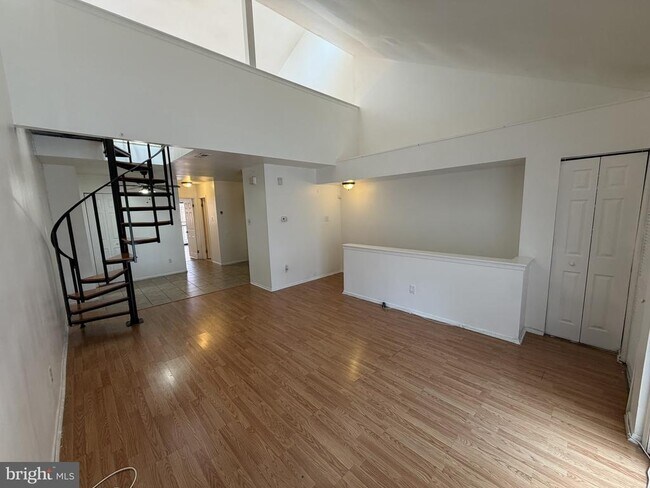 Photo - 7751 Oxford Ave Unit 2