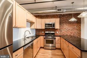 Photo - 103 Church St