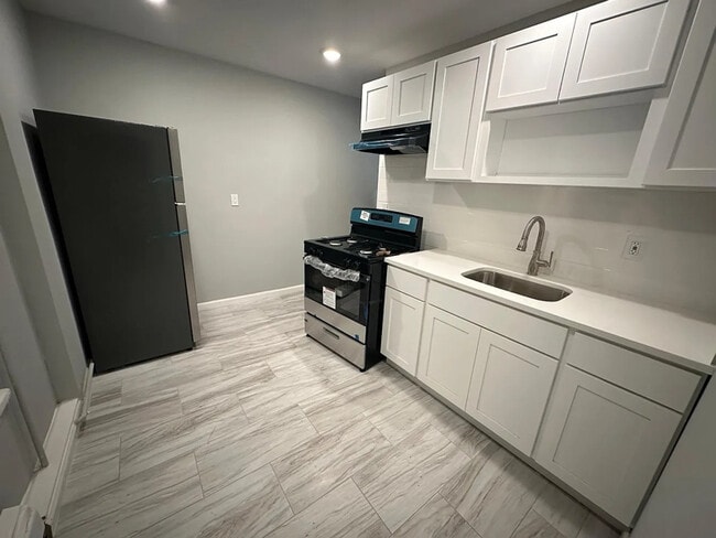 Photo - 1150 Mary St Unidad 2L, Elizabeth, NJ 07201