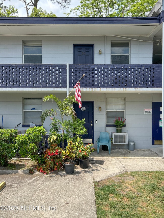 Photo - 1122 Woodruff Ave Unit 20