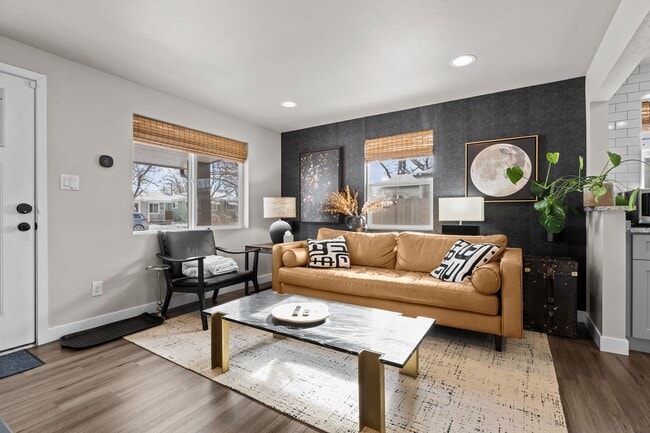 Photo - Gorgeous furnished 3 Bed bungalow in Berkeley!