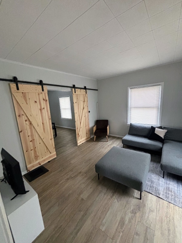 Photo - 1532 Hamilton Ave NW