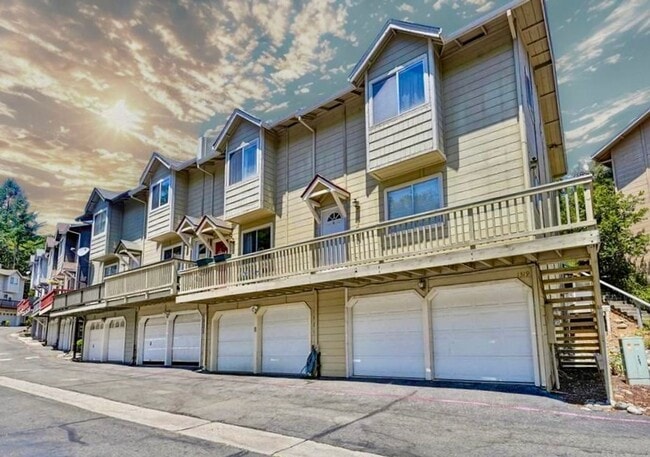 Photo - OAK RIDGE VILLAGE CONDO