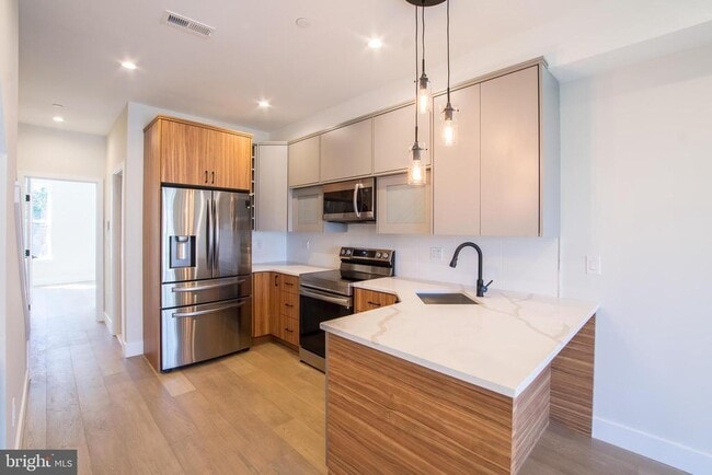 Photo - 2147 N Franklin St Apartamento Unidad B