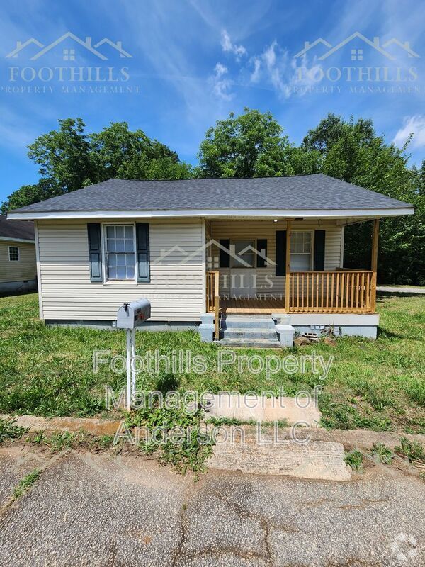 Building Photo - 221 L St Rental