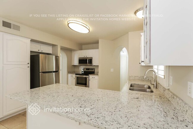 Photo - 1405 W Crystal Springs Dr