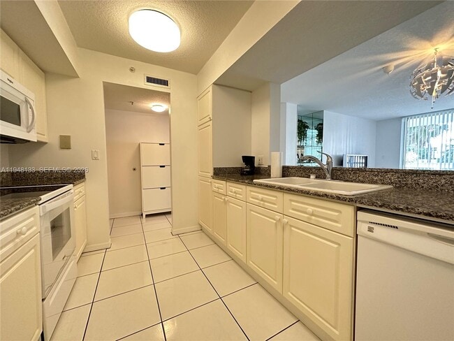 Photo - 17275 Collins Ave Unit 312