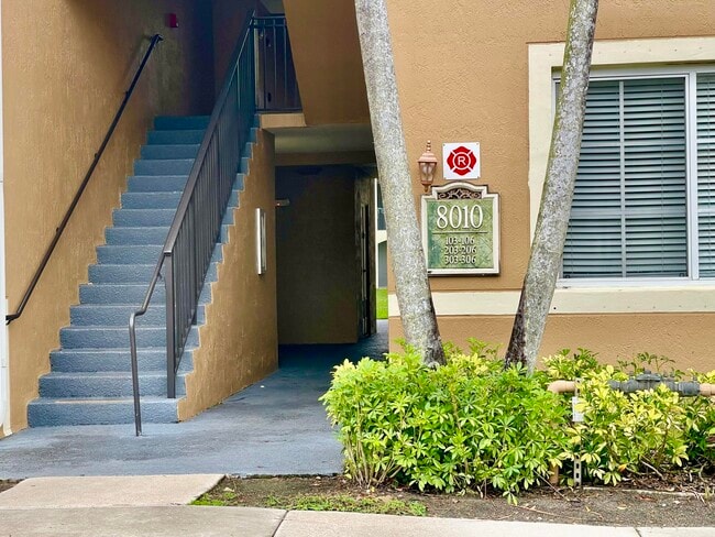 Photo - 8010 N Nob Hill Rd Unit 106