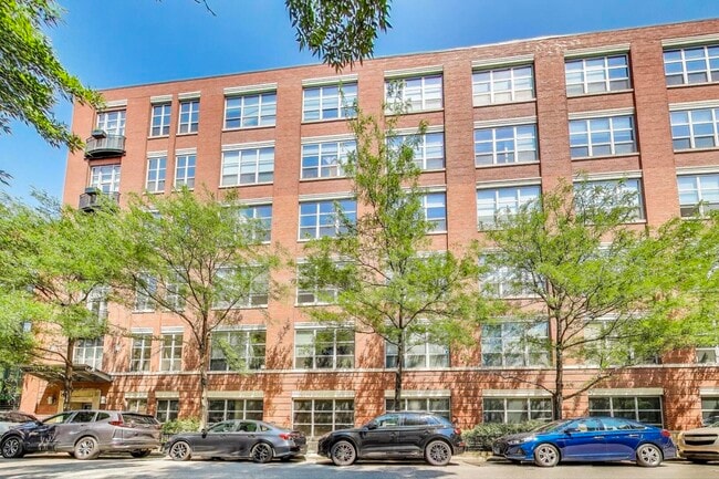 Building Photo - 1735 N Paulina St Rental