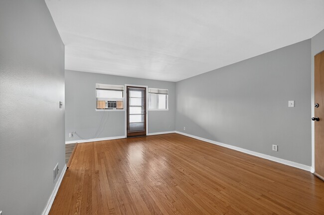 Photo - 1141 Waukegan Rd Unit 2 Bedroom