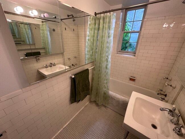 Photo - 988 Memorial Dr Unit 283