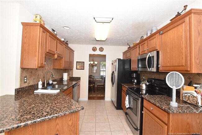 Photo - 38 Havistock Ct