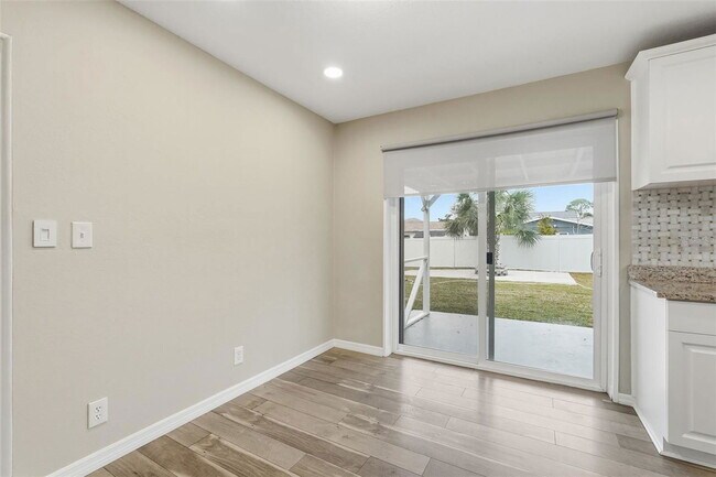 Photo - 5613 57th Ave N