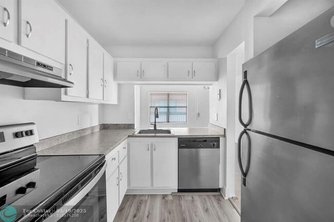 Photo - 10055 Winding Lake Rd Condo Unit 201