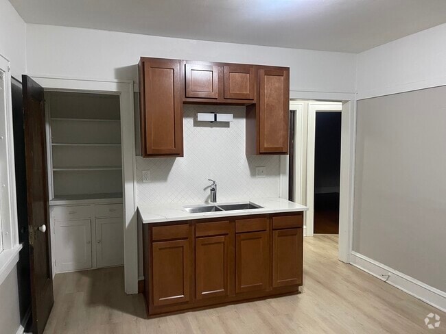 Building Photo - 1640 N 15th St Rental