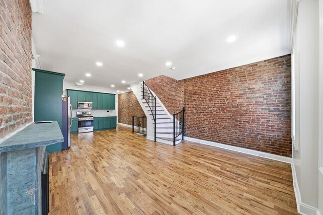 Photo - 37 Astor Pl