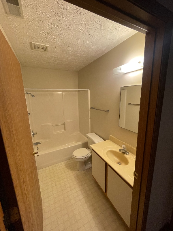 Photo - 909 Indian St