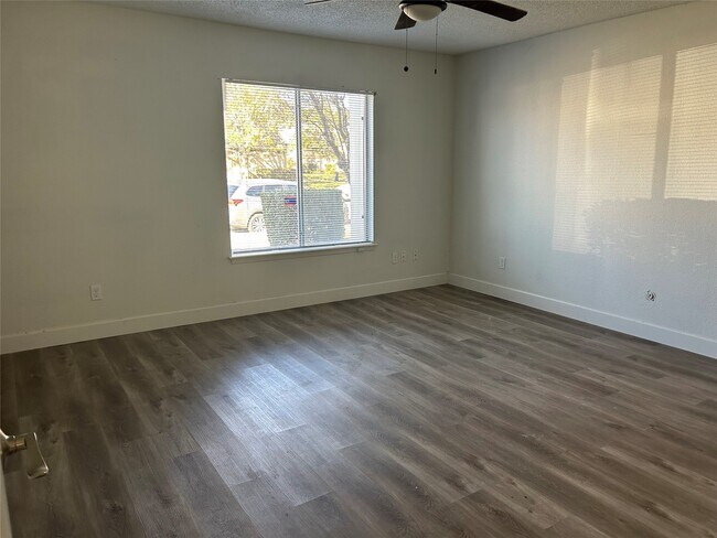 Photo - 6119 Dryad Dr