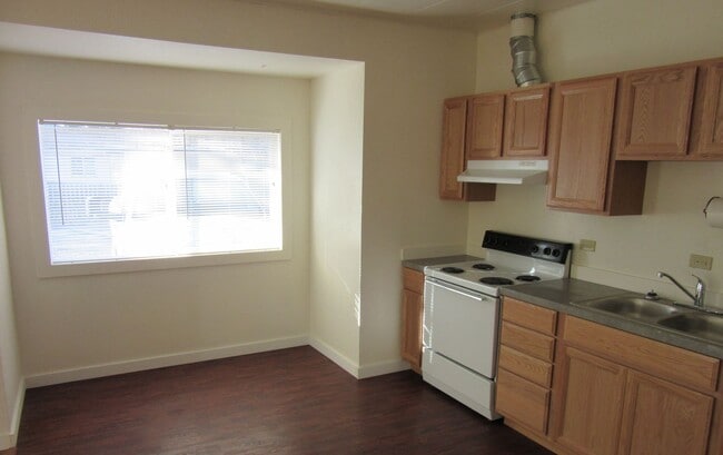 Photo - 912 N 1st St