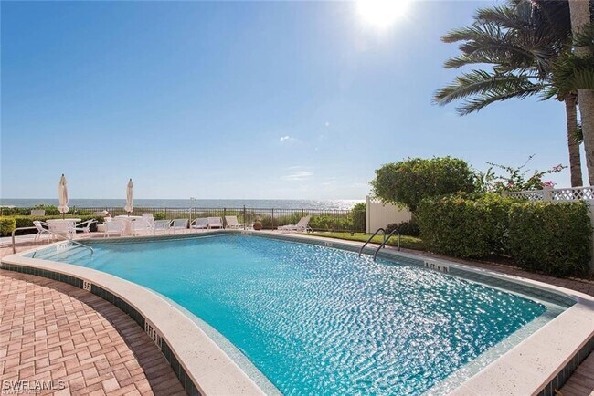 Photo - 1919 Gulf Shore Blvd N Unidad 403