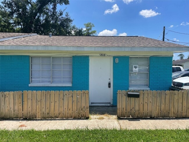 Building Photo - 7808 Glass St