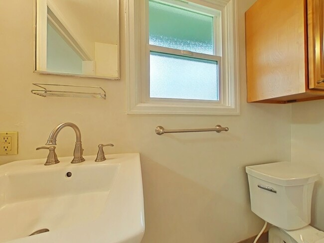 Photo - Apartment ~ Close to Campus ~ Cat Friendly Unit 743 1/2 NW 10th