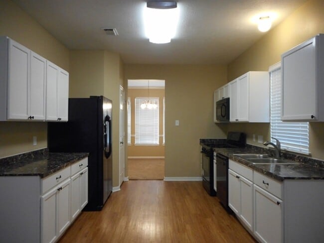 Photo - 22806 Tara Way Dr