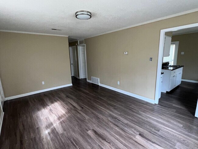 Photo - 892 Restbrook Ave
