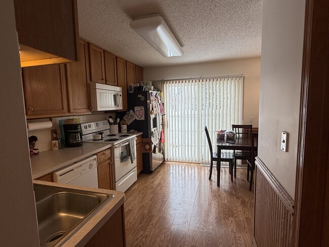 Photo - 15711 Fjord Ave