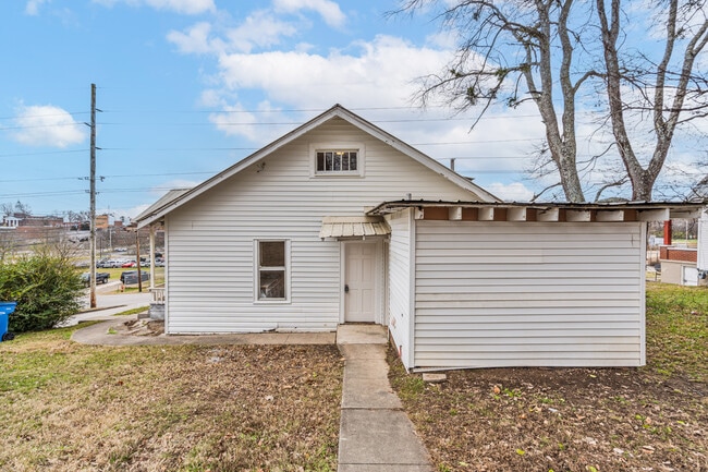 Photo - 400 W Front St