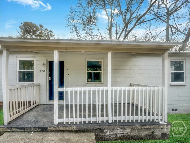 Photo - 5328 Churchill St