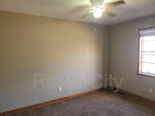 Photo - 103 Crawford Ave