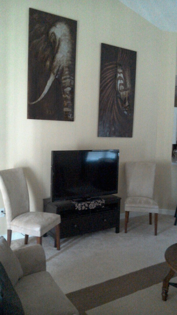 Photo - 3 bedroom/2 bath furnished condo Unit 1E