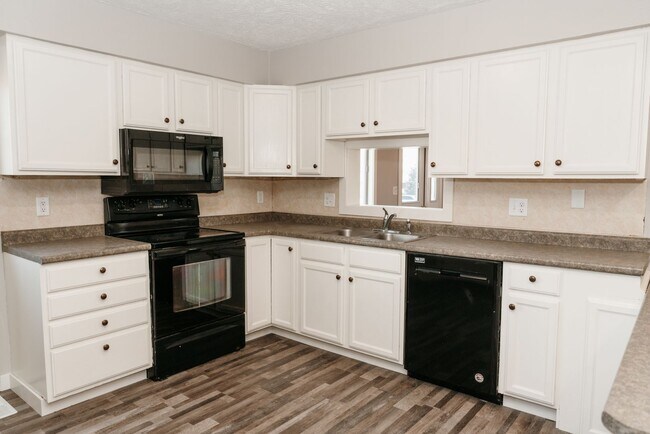 Photo - Marshall Commons 1005 Unit 02