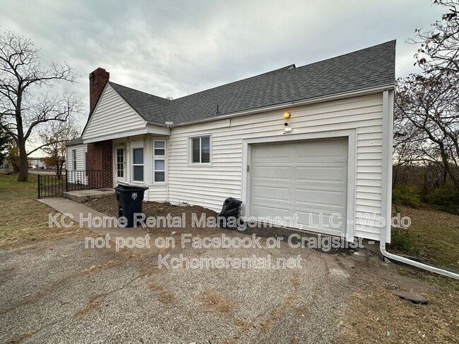 Photo - 4748 Eastern Ave