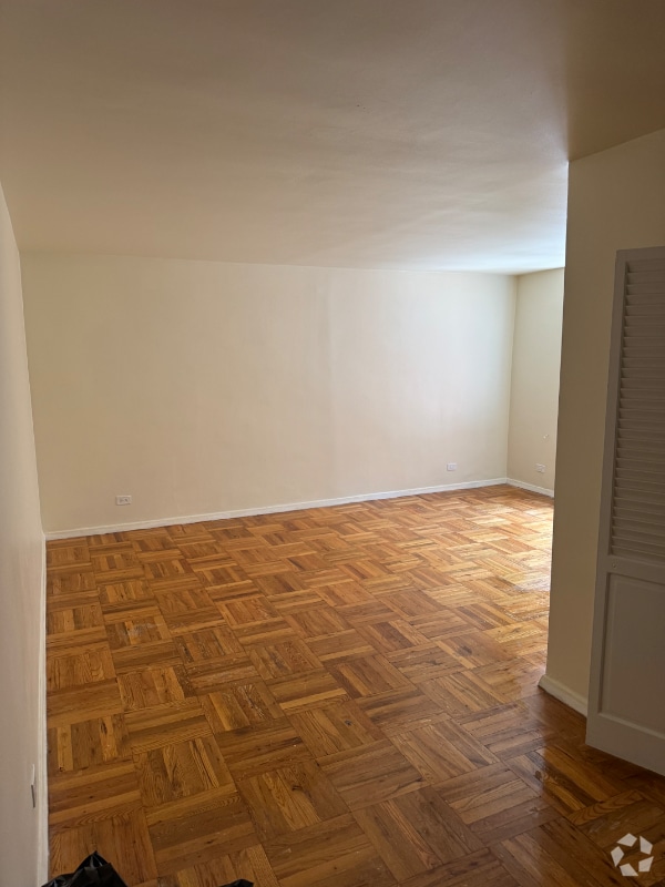 Building Photo - 3890 Sedgwick Ave Rental
