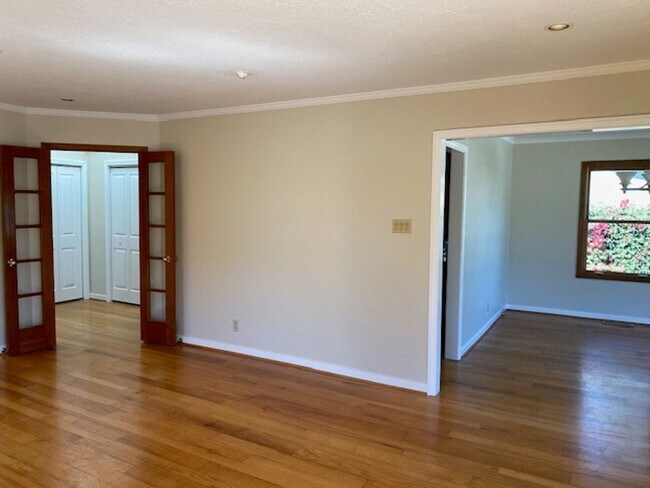 Photo - Charming home in great location