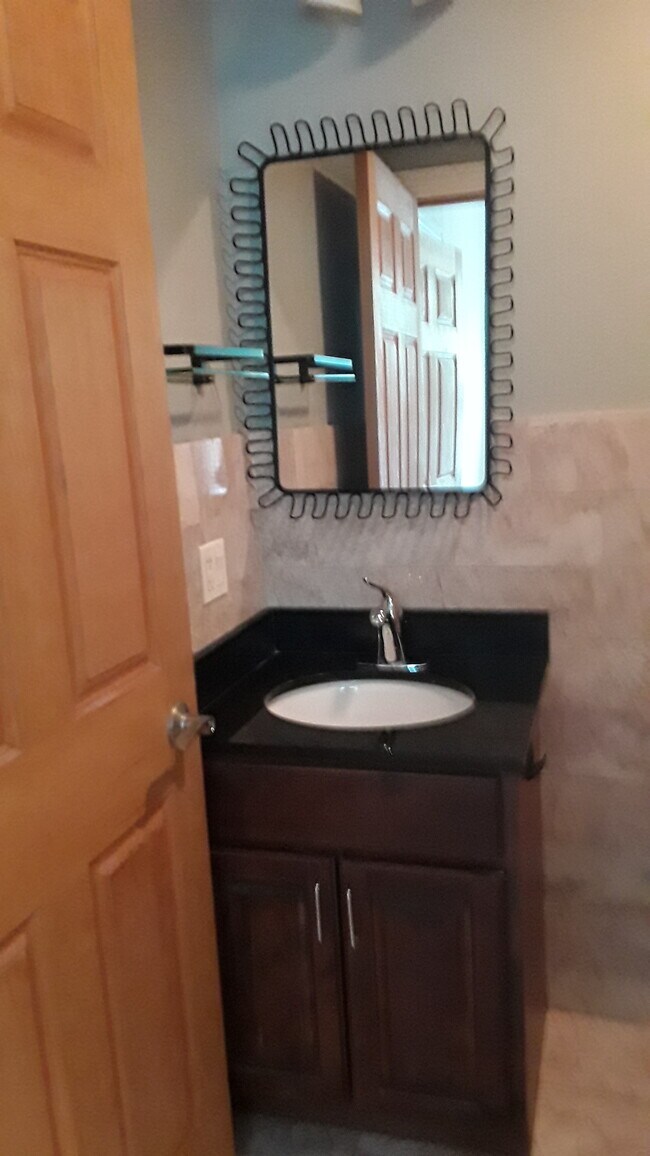 Photo - 3439 W Belle Plaine Ave Unidad 1w