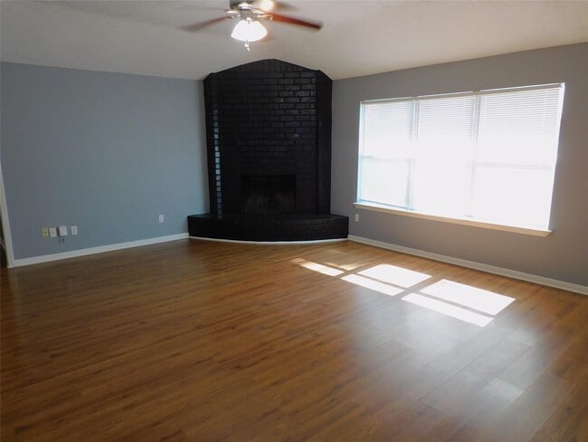 1338 Leadenhall Cir
