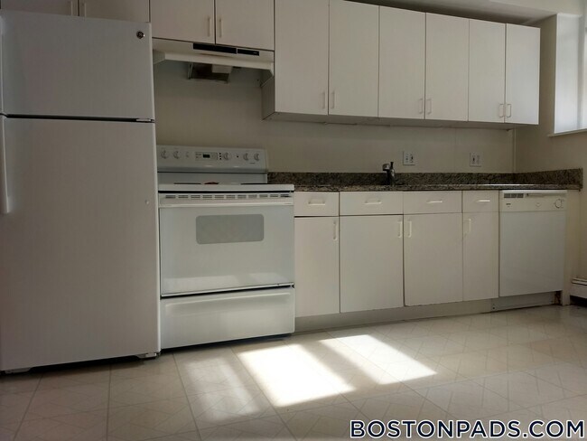 Photo - 208 Winthrop Rd Unit B2