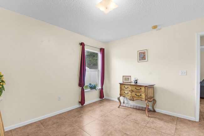 Photo - 237 N Hidden Tree Dr