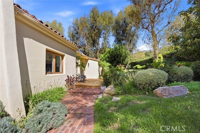 3635 Serra Rd