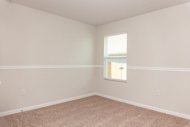 Photo - 216 Laurel Hl St