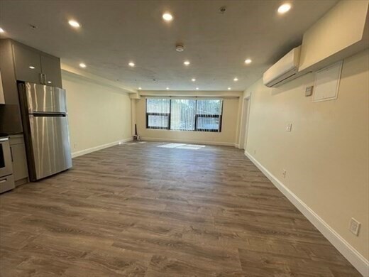 Photo - 1028 Commonwealth Ave Unidad 204