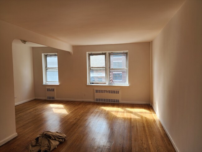 123-25 82nd Ave Unit 4