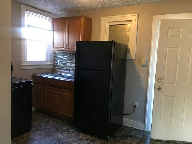 Building Photo - 7326 Ashton Ave