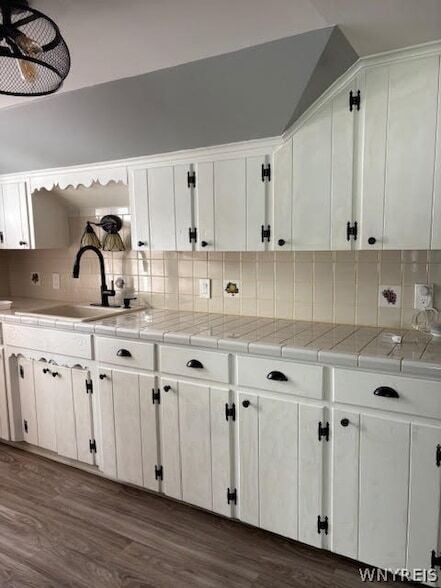 Building Photo - 1997 Hertel Ave