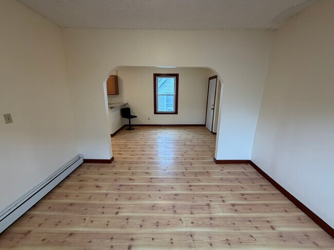 Photo - 569 Main St Unit 2R
