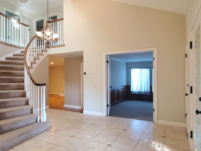 Photo - 16745 Spring Hill Ct
