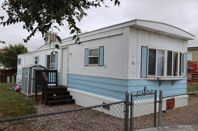 Photo - Affordable, Cute, Cozy